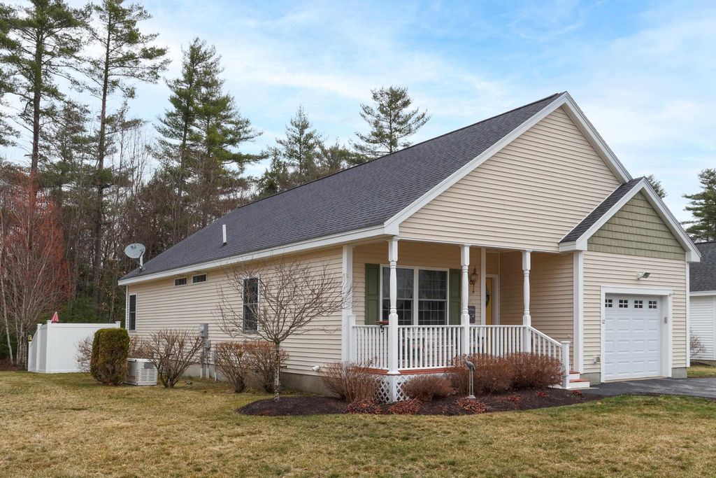 Photo of 12 Jonathan Drive, Concord, NH 03303 (MLS # 5083419)