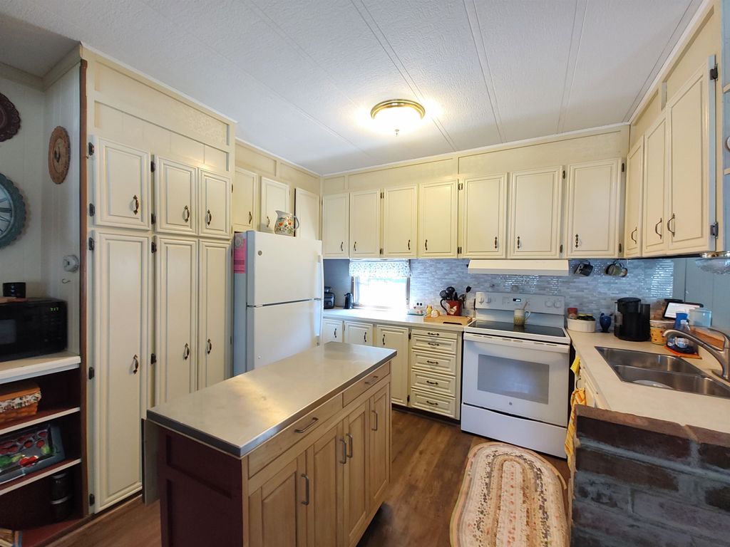 Photo of 6 So Dewberry Lane, Rochester, NH 03867 (MLS # 5088234)