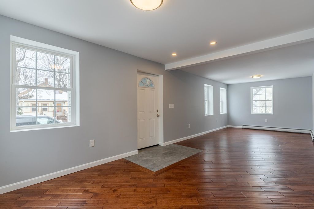 Photo of 33 Linden Street, Rochester, NH 03867 (MLS # 5076790)