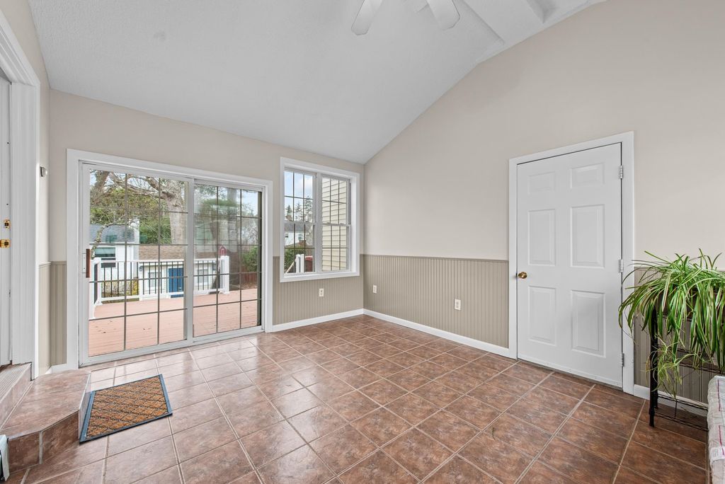 Photo of 14 Beaver Street, Nashua, NH 03063 (MLS # 5083611)