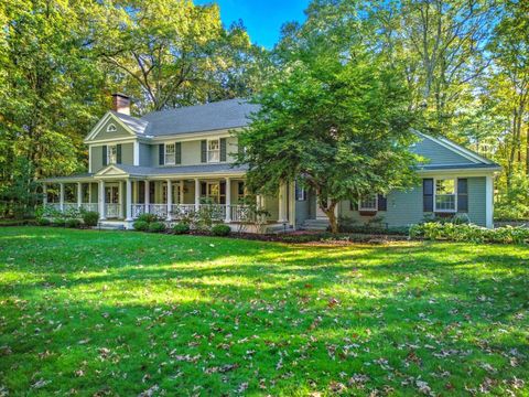 Photo of 39 Pilgrim Drive, Bedford, NH 03110 (MLS # 5065727)