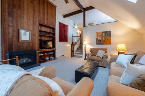 1191 Baker Turn 3B Hartford VT 05059