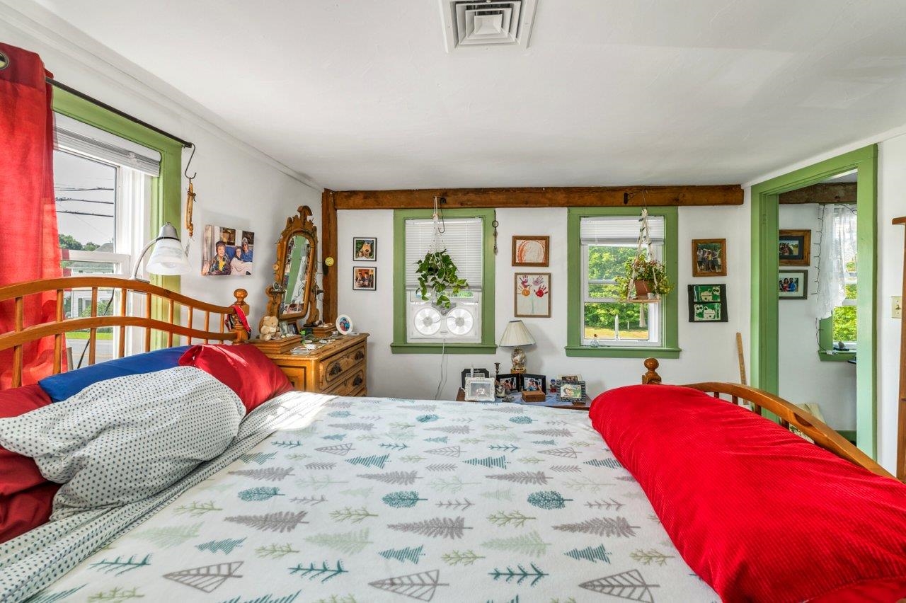 Pembroke, New Hampshire 03275, United States, 3 Bedrooms Bedrooms, ,2 BathroomsBathrooms,Residential,Active,210230