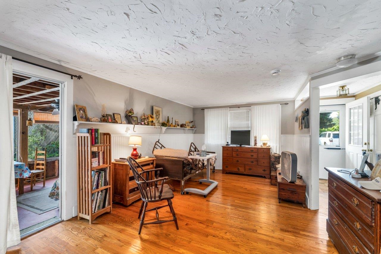 Pembroke, New Hampshire 03275, United States, 3 Bedrooms Bedrooms, ,2 BathroomsBathrooms,Residential,Active,210230