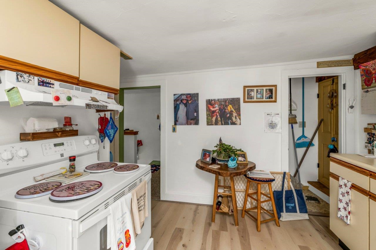 Pembroke, New Hampshire 03275, United States, 3 Bedrooms Bedrooms, ,2 BathroomsBathrooms,Residential,Active,210230