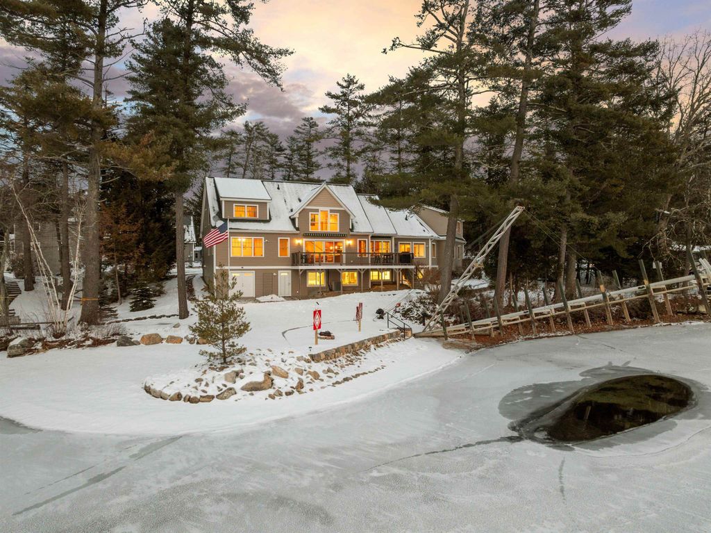 Photo of 214 Krainewood Drive, Moultonborough, NH 03254 (MLS # 5073043)