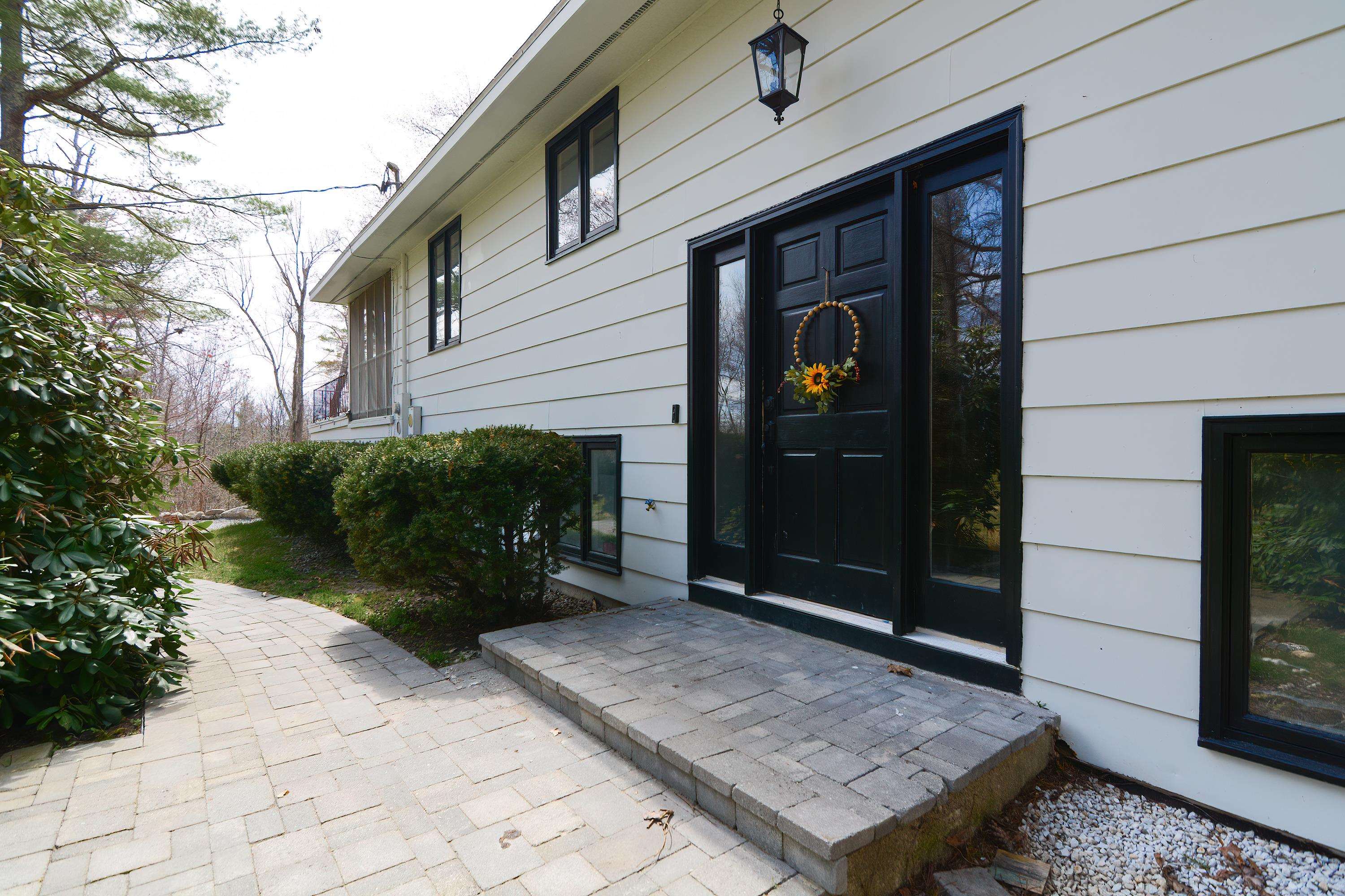 44 Howe Lane