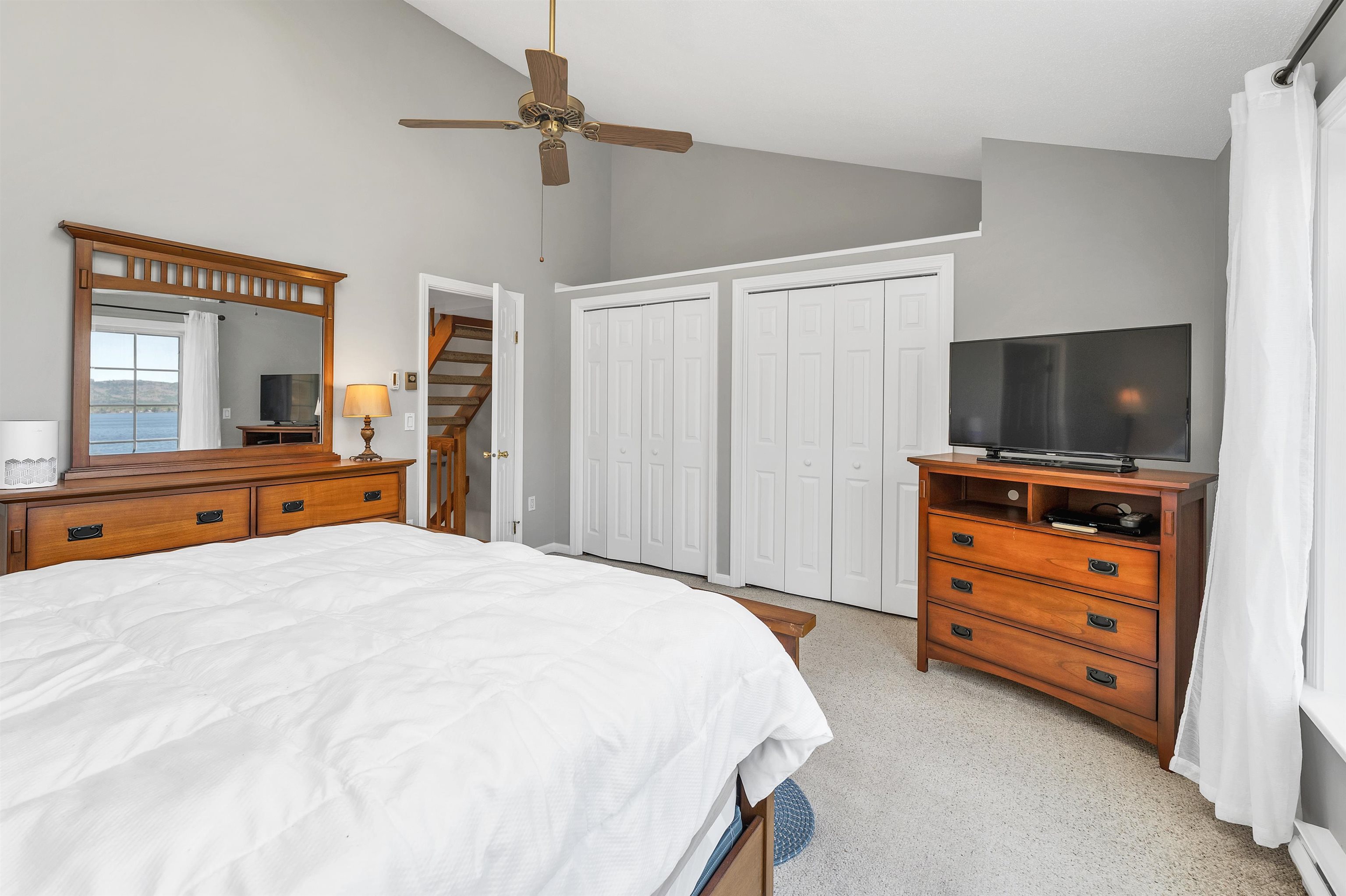 Ossipee, New Hampshire 03814, United States, 2 Bedrooms Bedrooms, ,4 BathroomsBathrooms,Residential,Active,83841