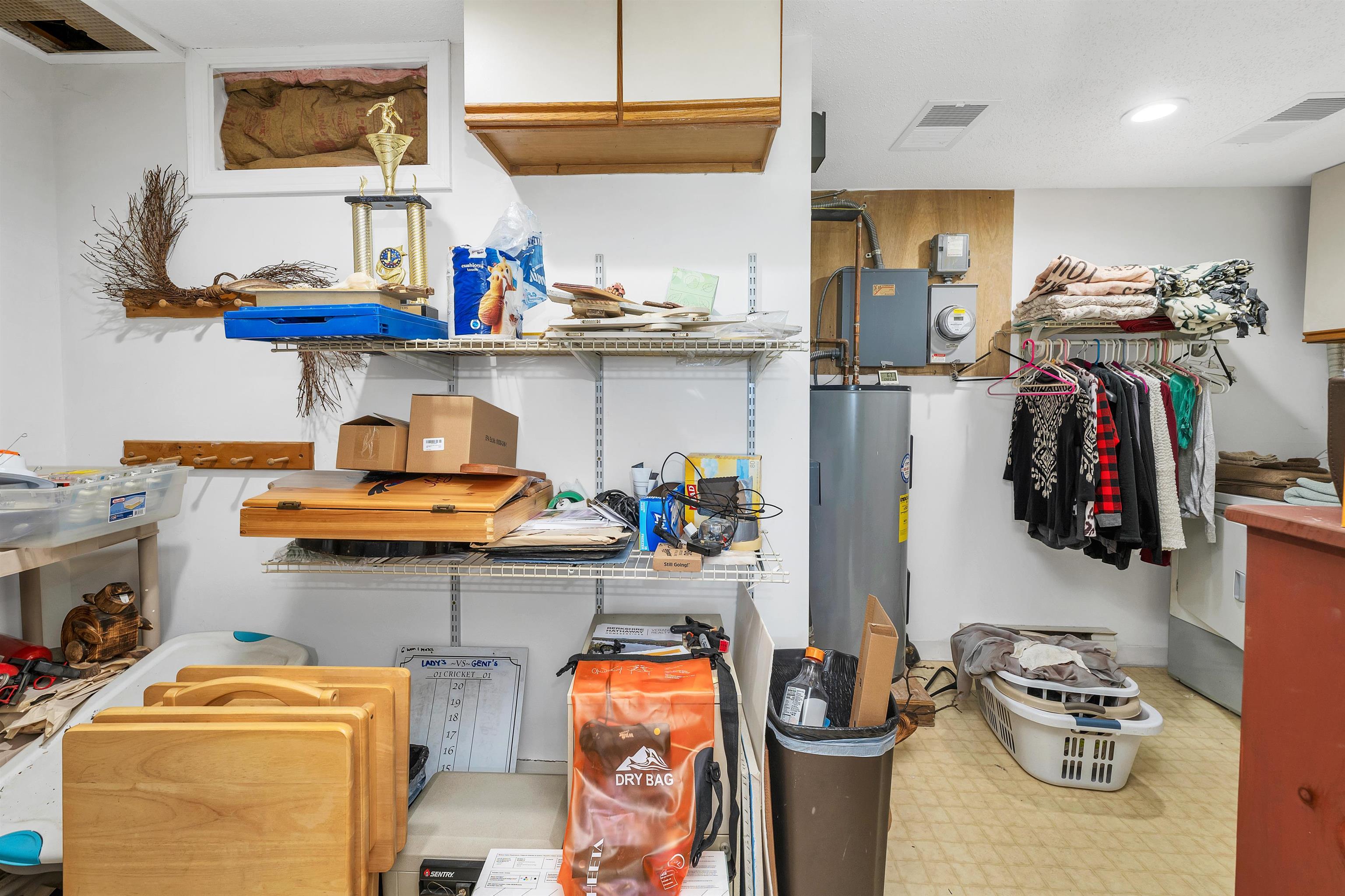 Ossipee, New Hampshire 03814, United States, 2 Bedrooms Bedrooms, ,4 BathroomsBathrooms,Residential,Active,83841