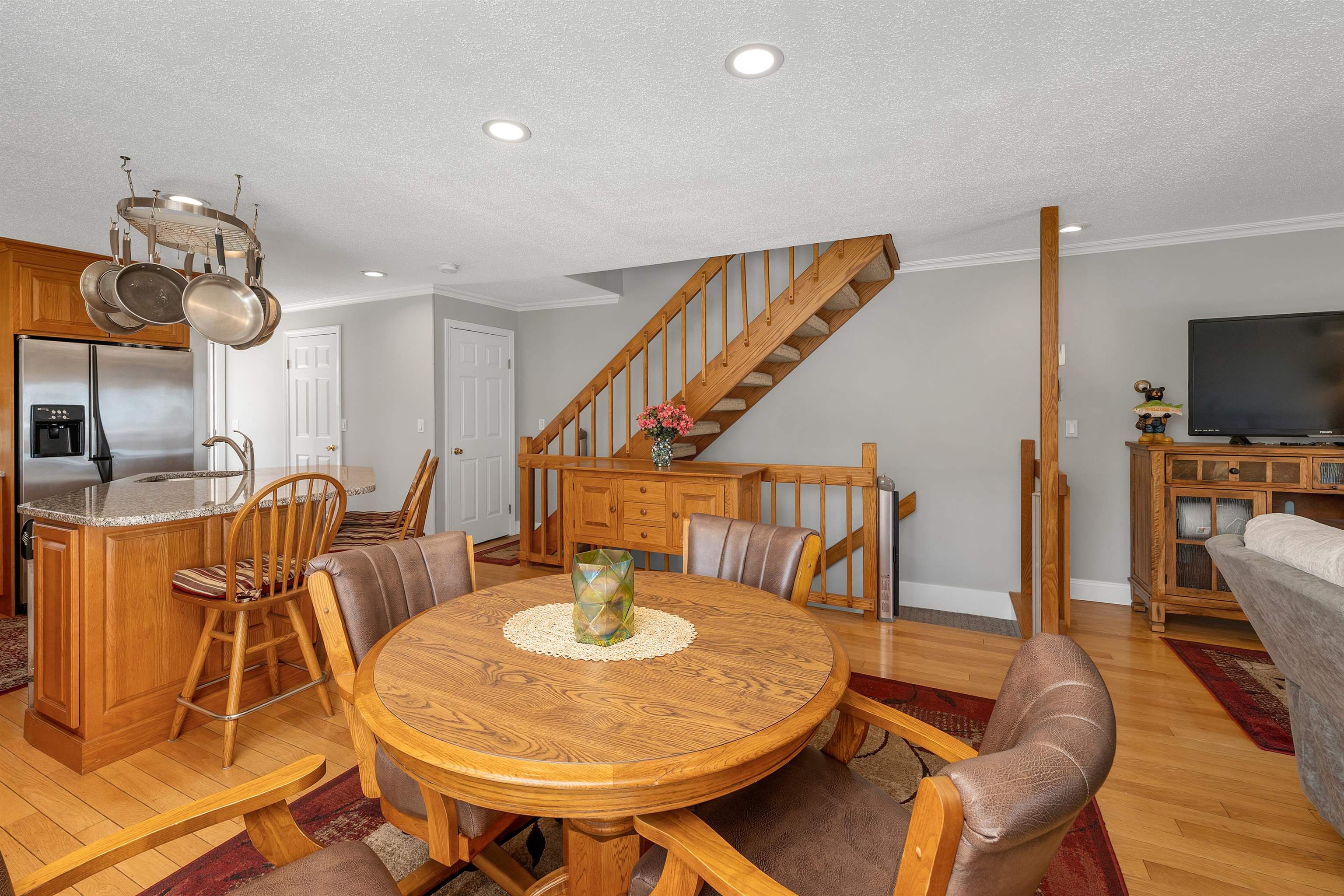 Ossipee, New Hampshire 03814, United States, 2 Bedrooms Bedrooms, ,4 BathroomsBathrooms,Residential,Active,83841