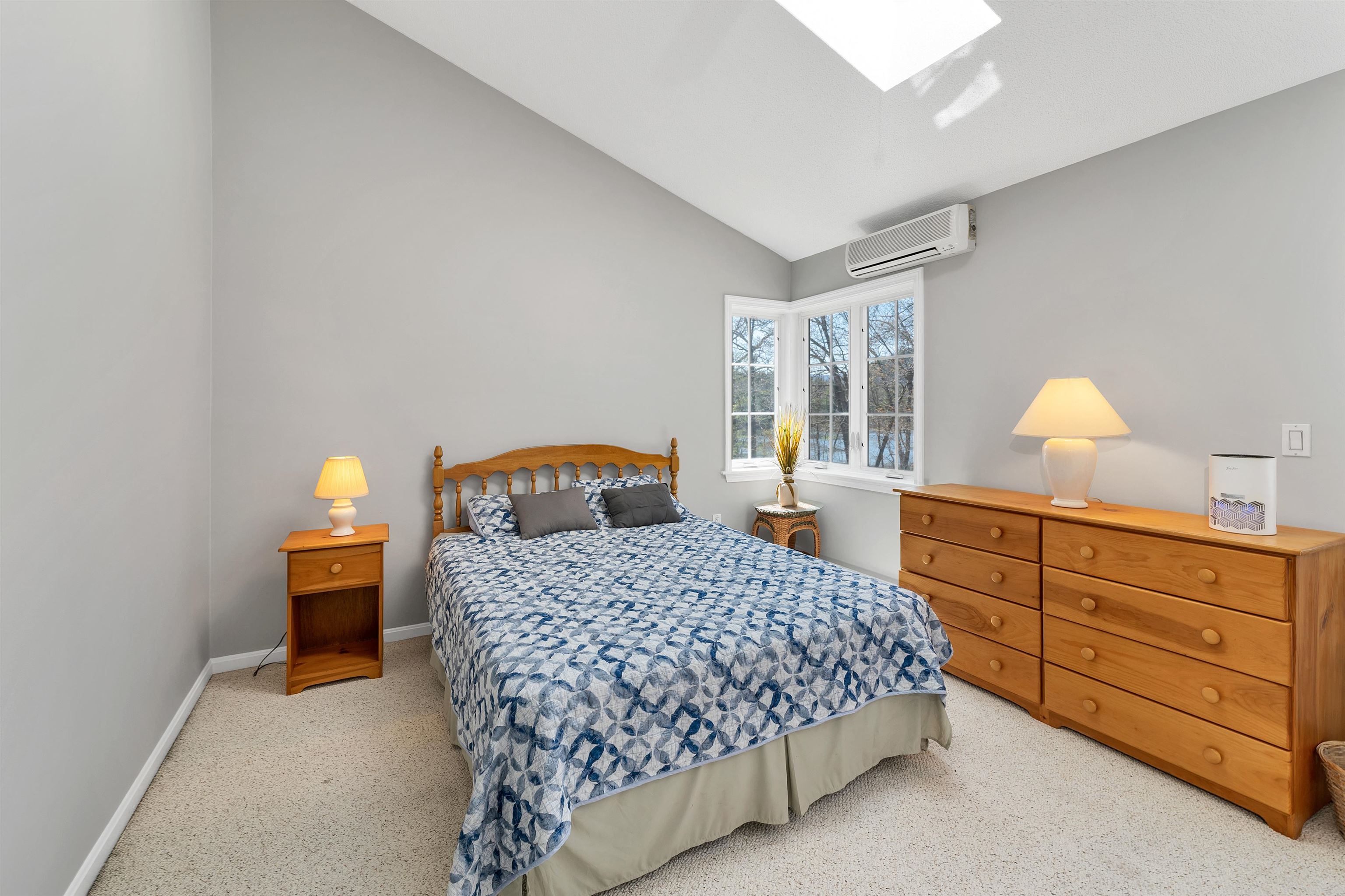 Ossipee, New Hampshire 03814, United States, 2 Bedrooms Bedrooms, ,4 BathroomsBathrooms,Residential,Active,83841