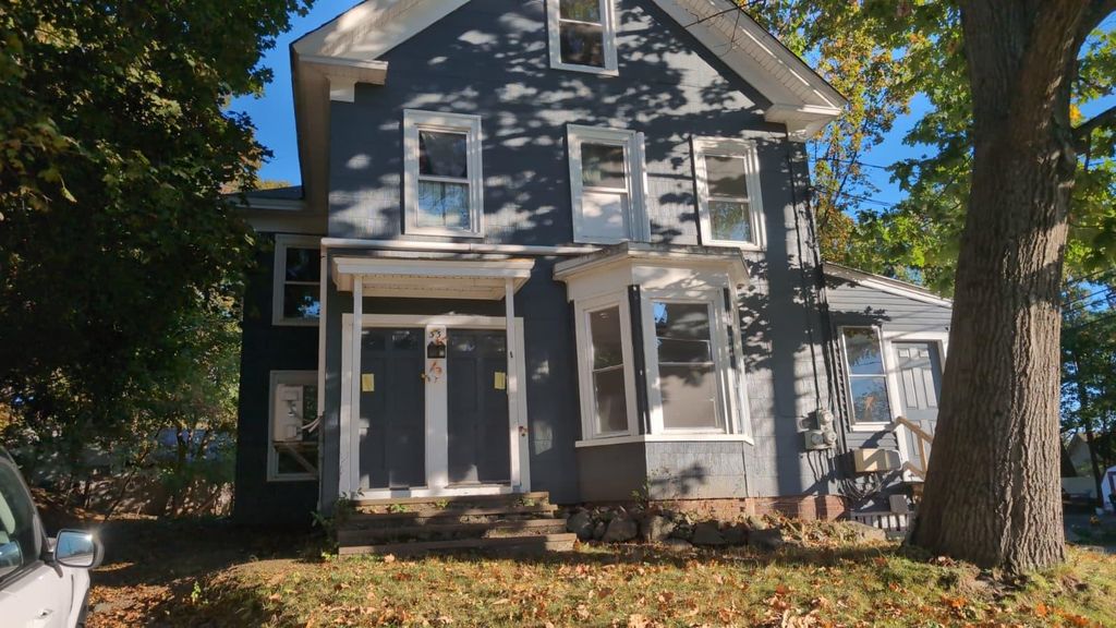 Photo of 33 Avery Street, Laconia, NH 03246 (MLS # 5065753)