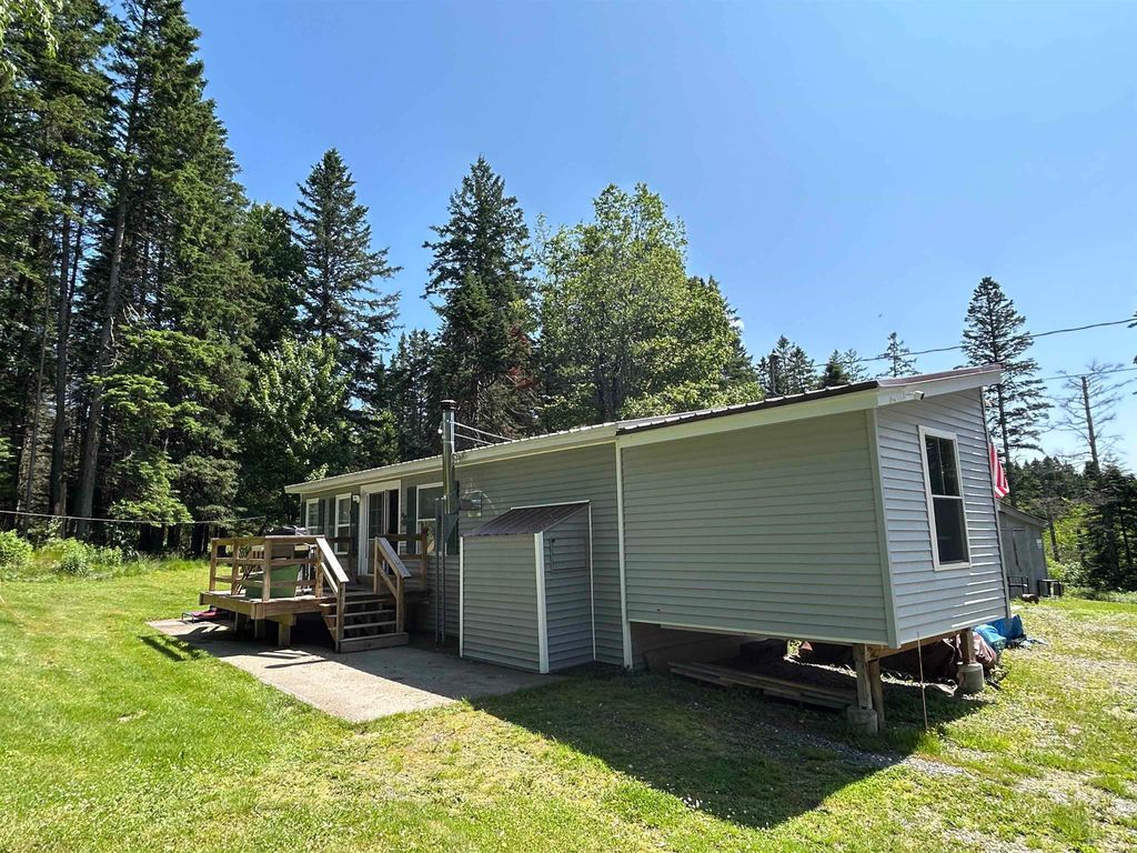Photo of 26 Dalton Road, Pittsburg, NH 03592 (MLS # 5079503)