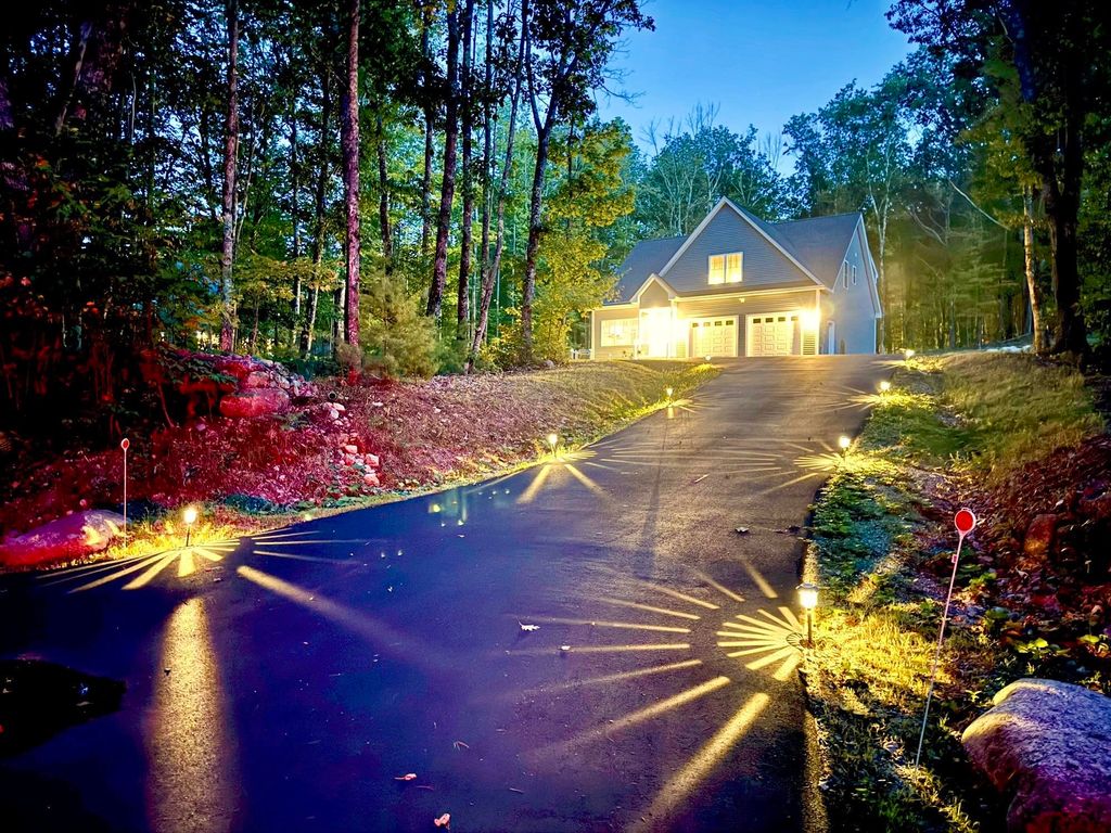 Photo of 302 Flanders Road, Henniker, NH 03242 (MLS # 5059702)