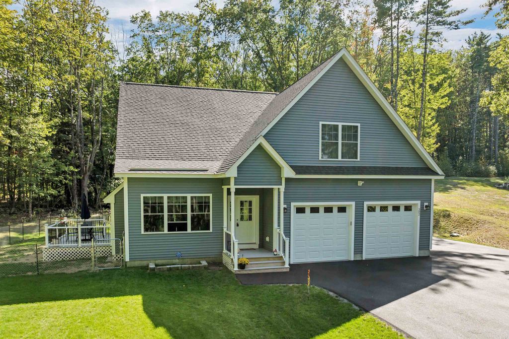 Photo of 302 Flanders Road, Henniker, NH 03242 (MLS # 5059702)