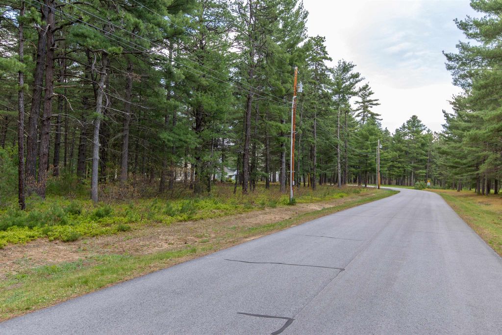Photo of 36 Logan Way, Ossipee, NH 03890 (MLS # 5085322)