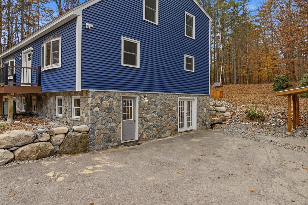 Photo of 532 Frank C Gilman Highway, Alton, NH 03809 (MLS # 5086107)