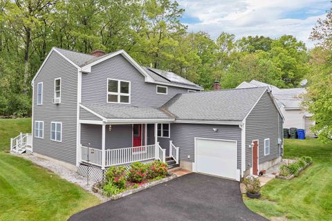 292 Pinebrook Place Manchester NH 03109