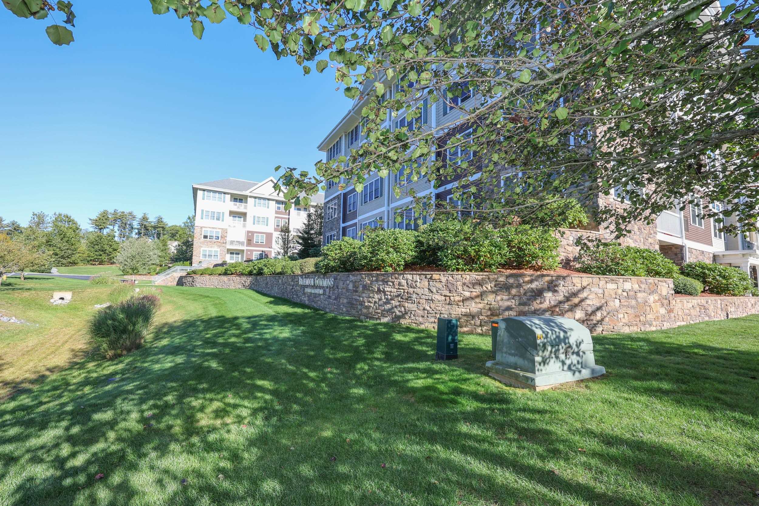 10 Braemoor Woods Road 202