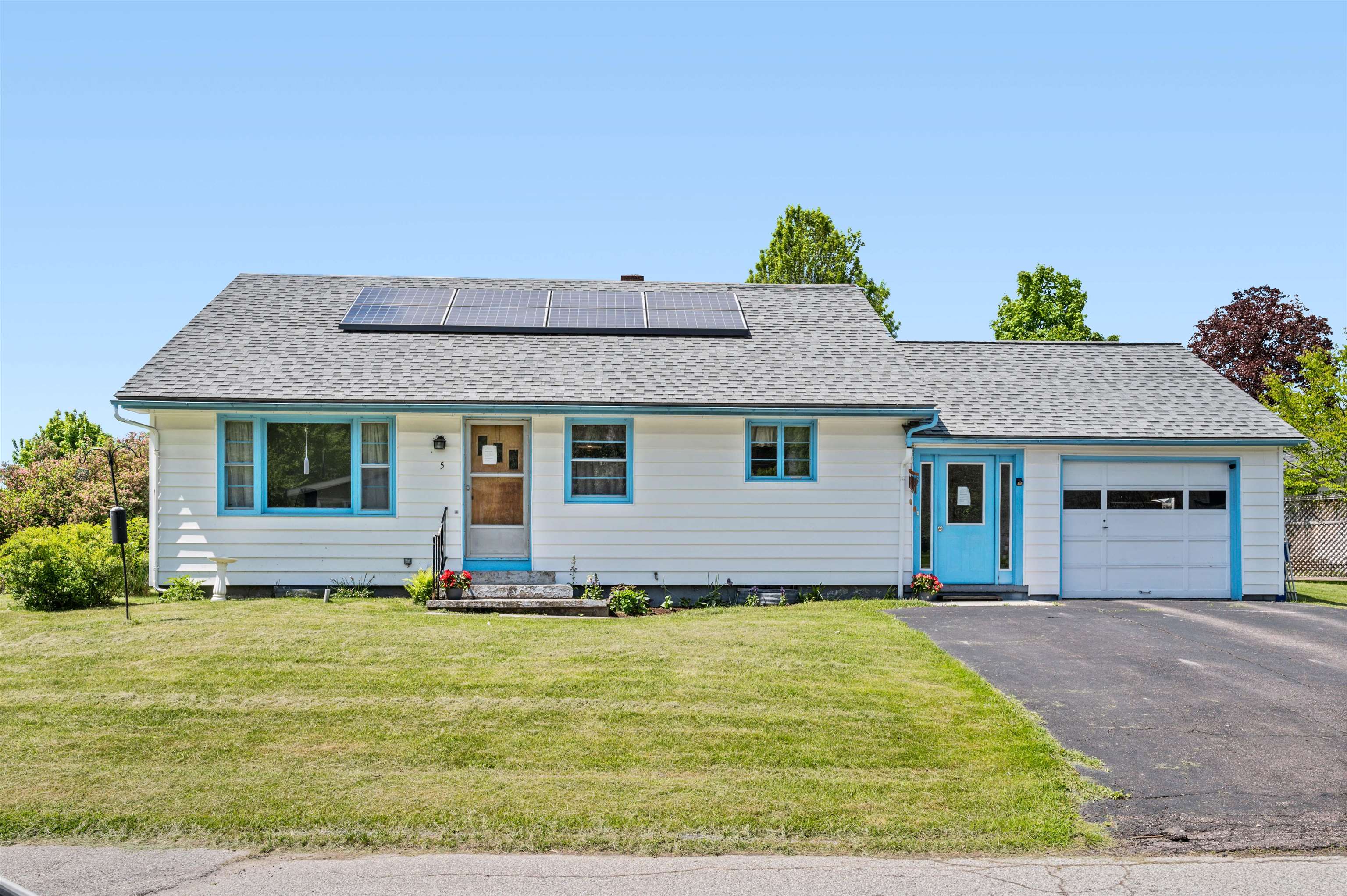 5 Crescent Lane