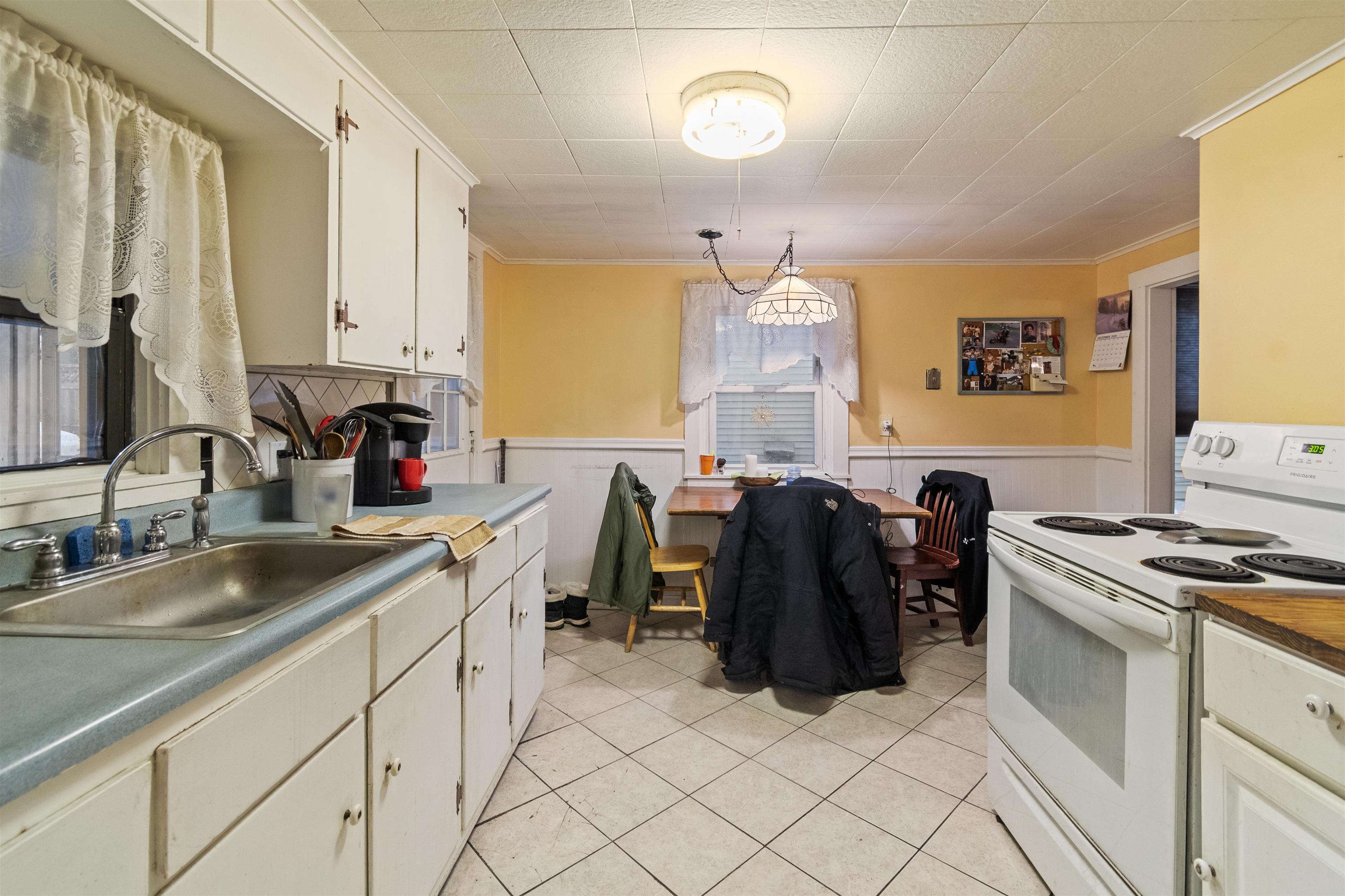 186 North Union Street