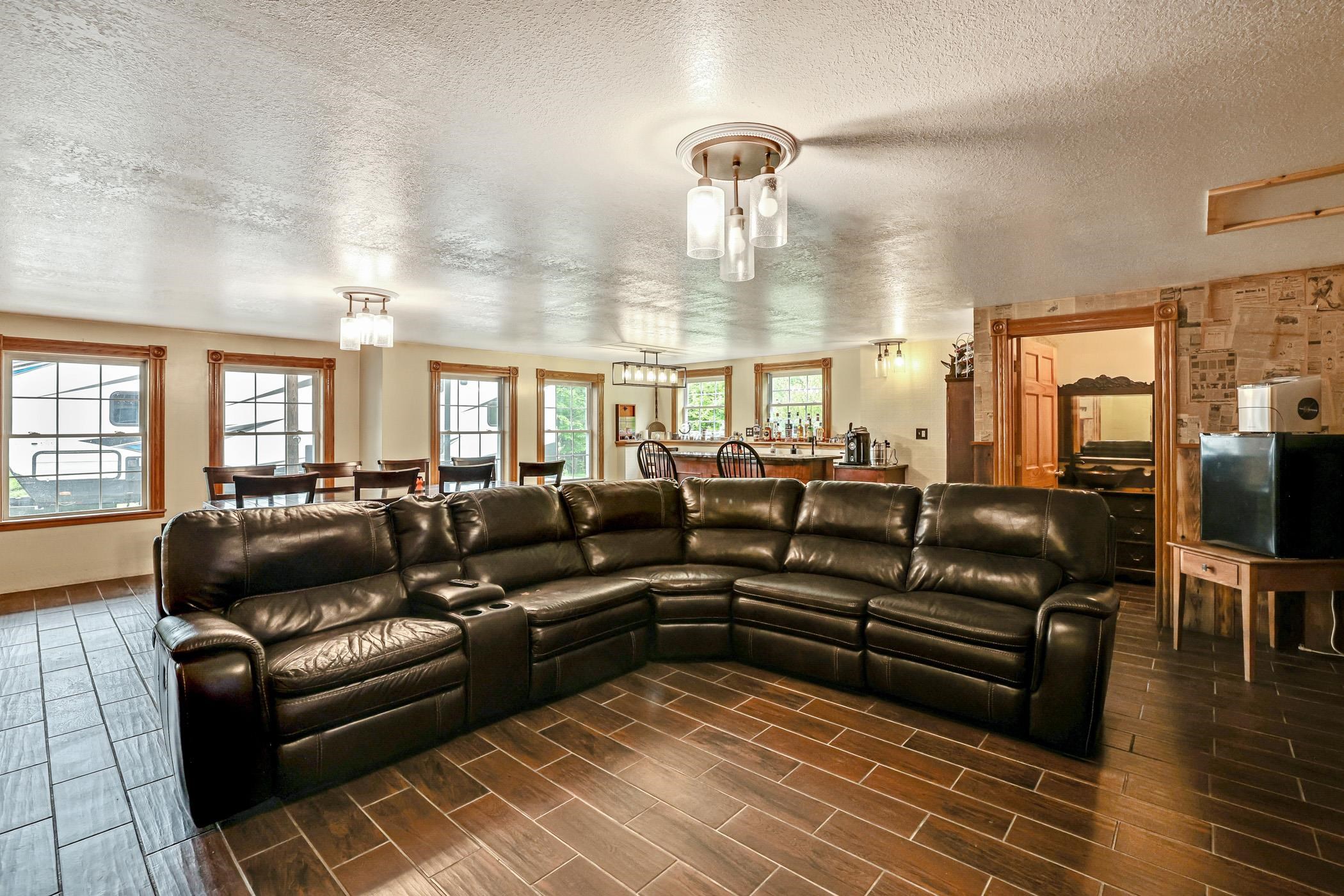 1619 Duck Pond Road