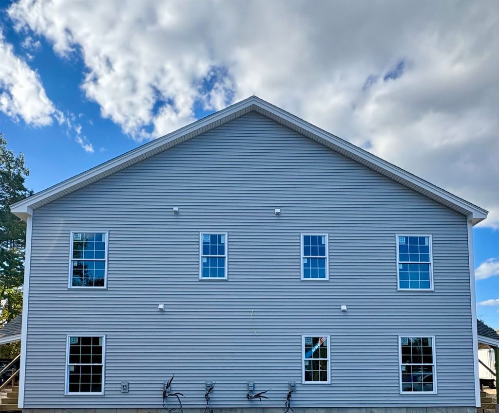 Photo of 15 Mountain Road #106, Goffstown, NH 03045 (MLS # 5065152)