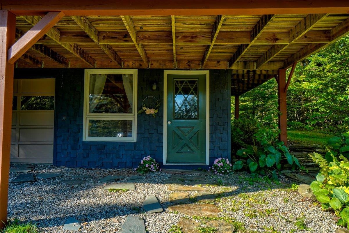 Middlesex, Vermont 05602, United States, 2 Bedrooms Bedrooms, ,1 BathroomBathrooms,Residential,Pending,209990