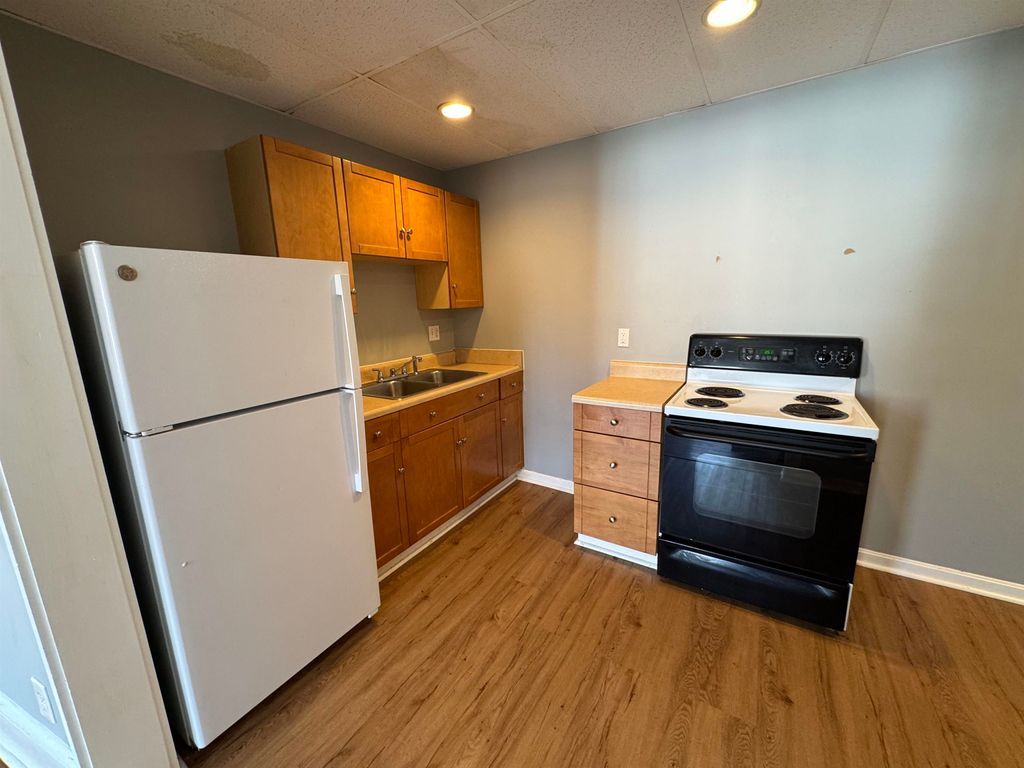 Photo of 1012 Vernon Street #201, Keene, NH 03431 (MLS # 5057909)