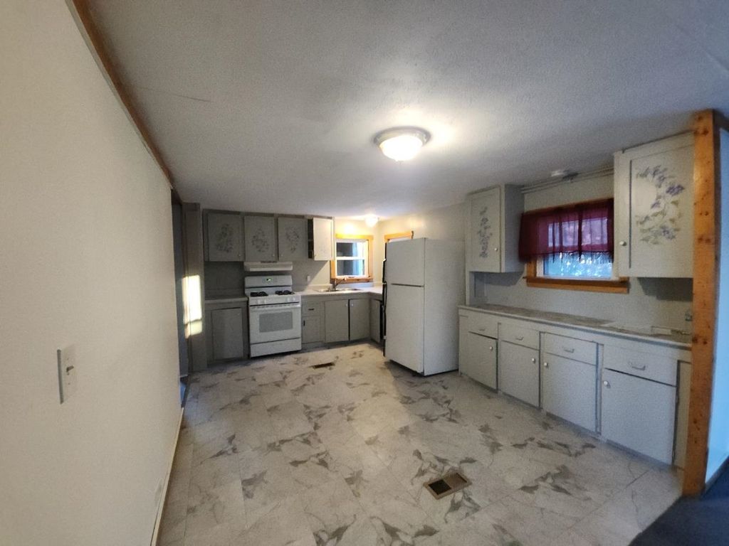 Photo of 20 Elmwood Trailer Park Road, Danbury, NH 03230 (MLS # 5052544)