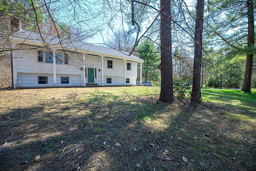 24 Hampton Falls Road