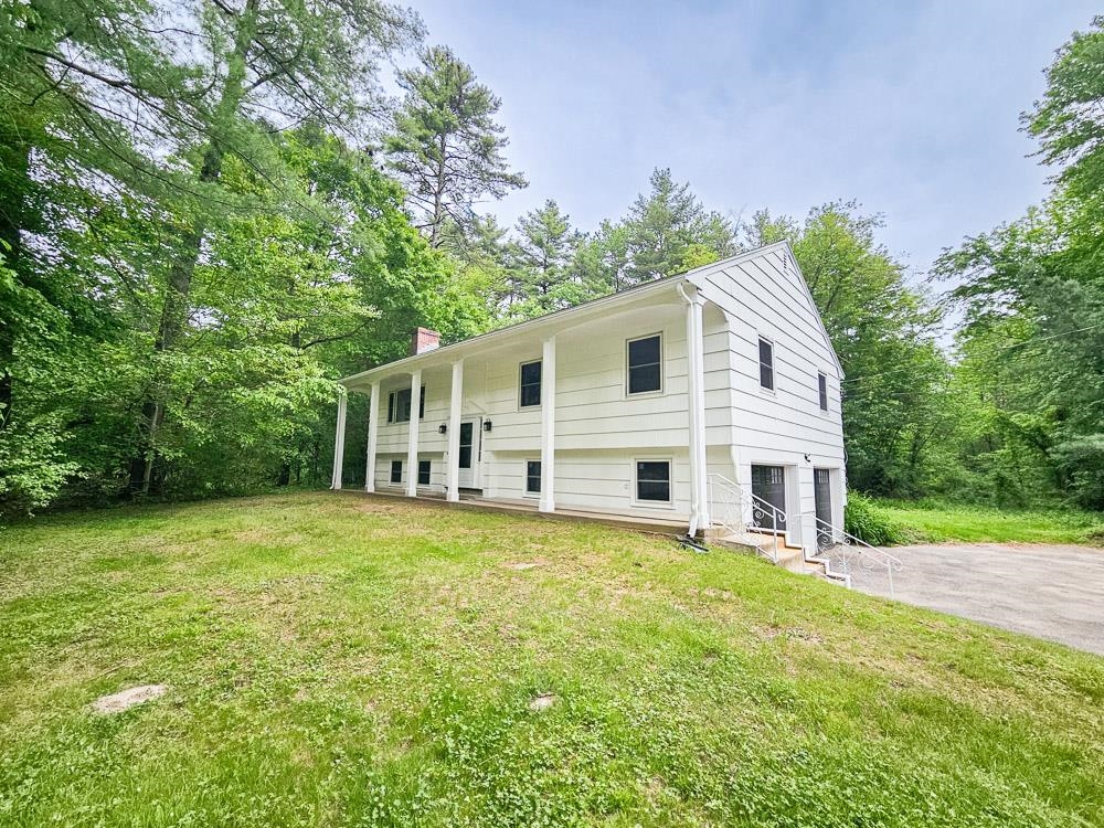 24 Hampton Falls Road