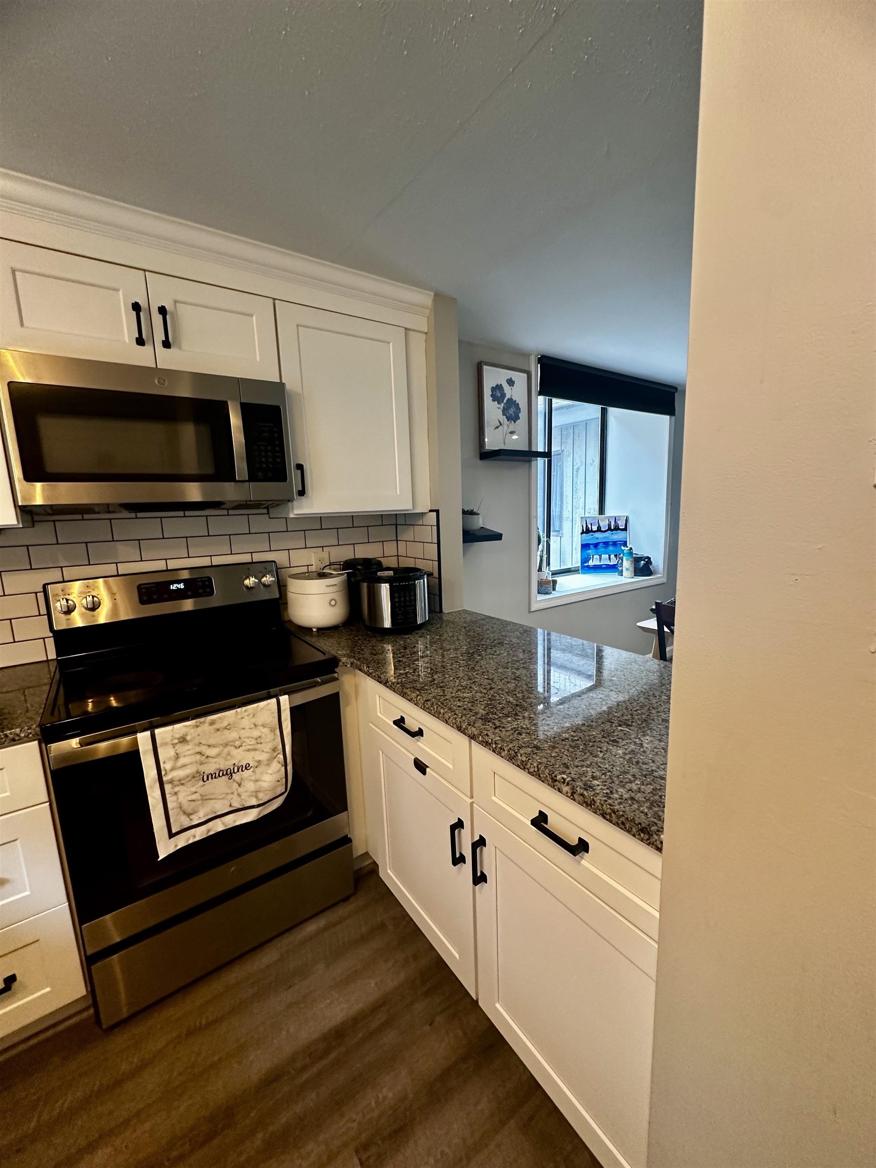 22 Essex Green Court