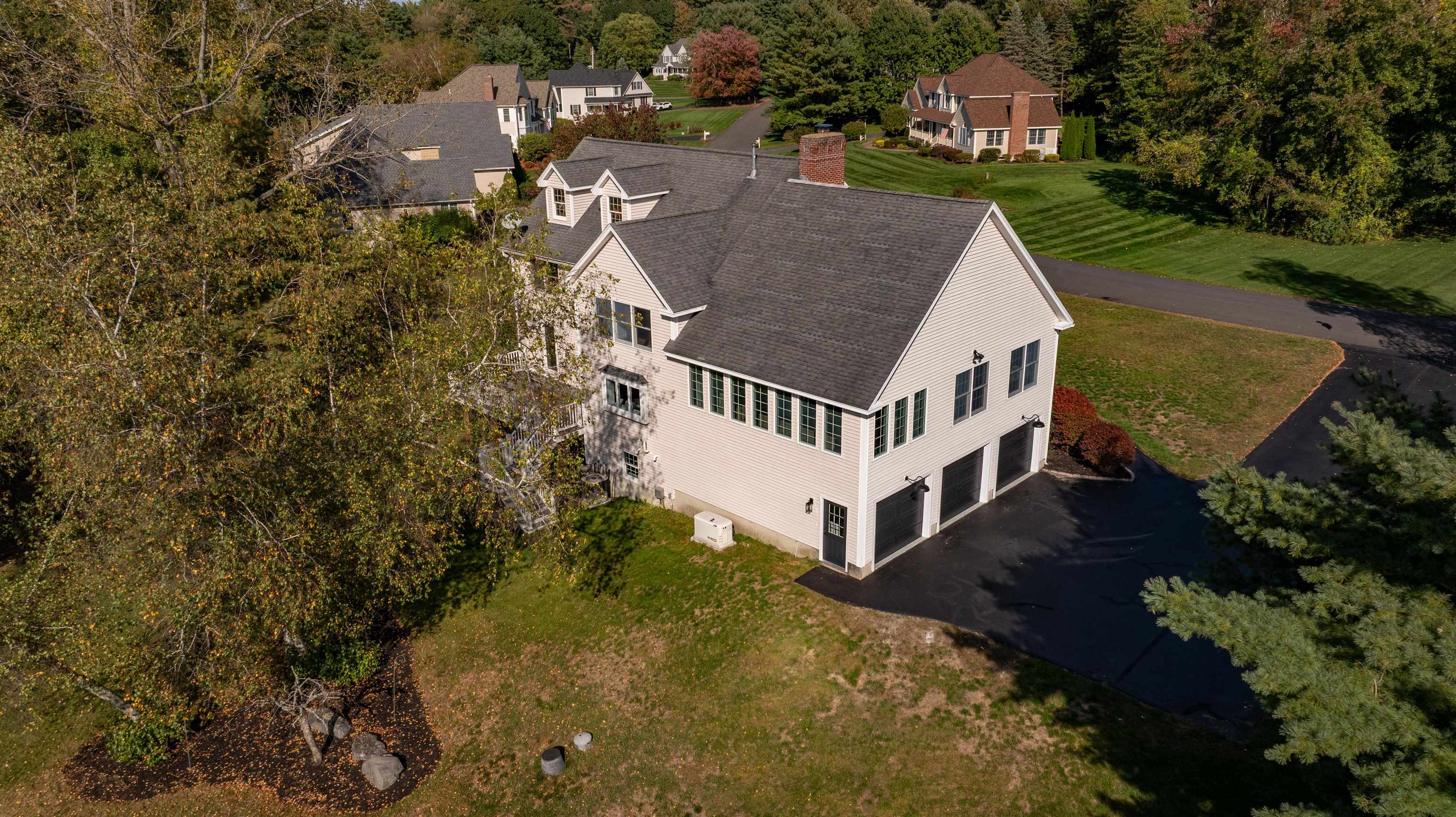 10 Brook Hollow Drive