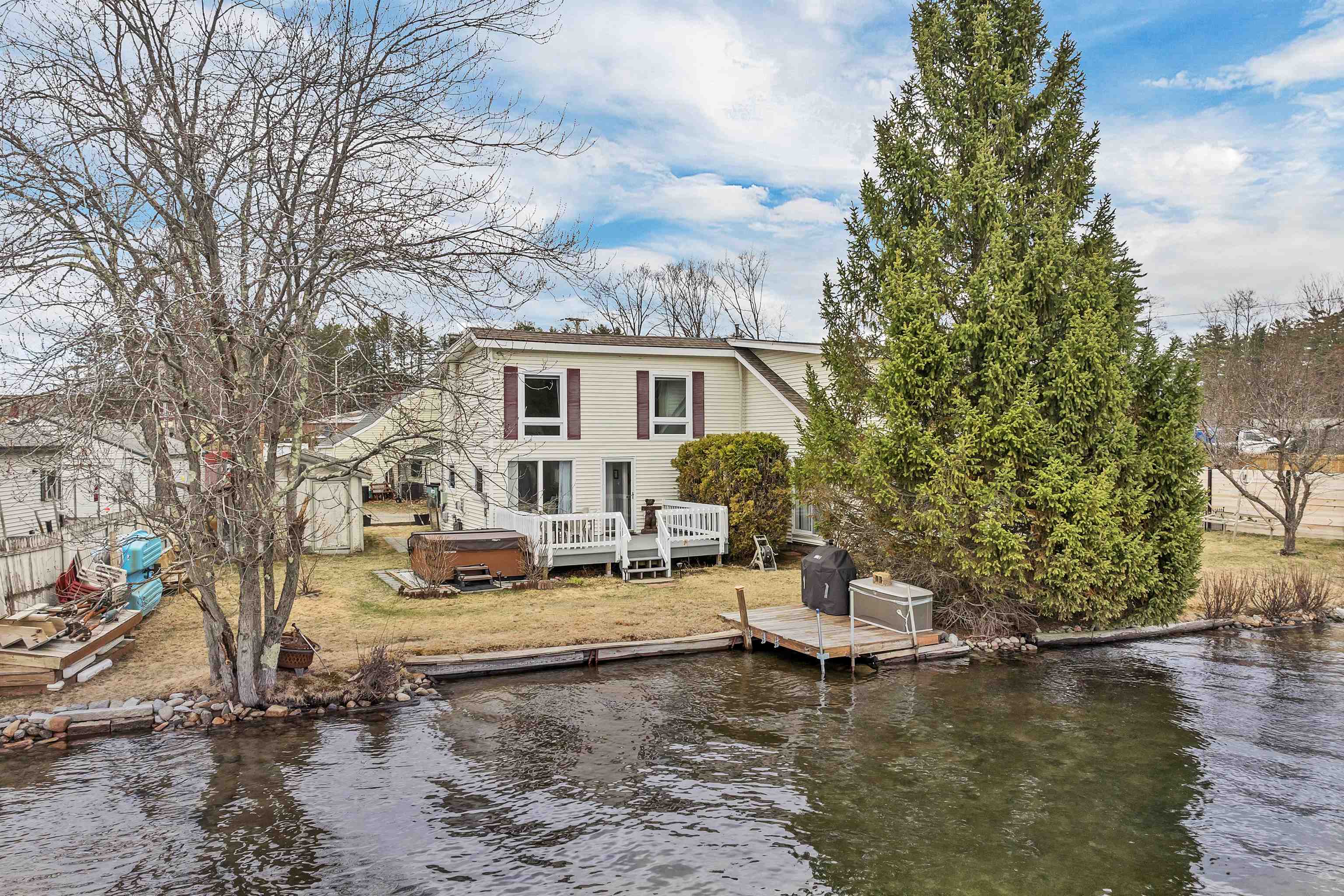1025 Laconia Road