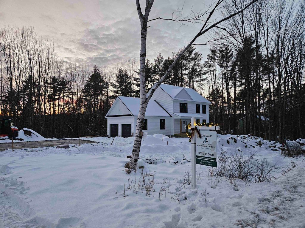 Photo of 8 Bay Road, Farmington, NH 03835 (MLS # 5068121)