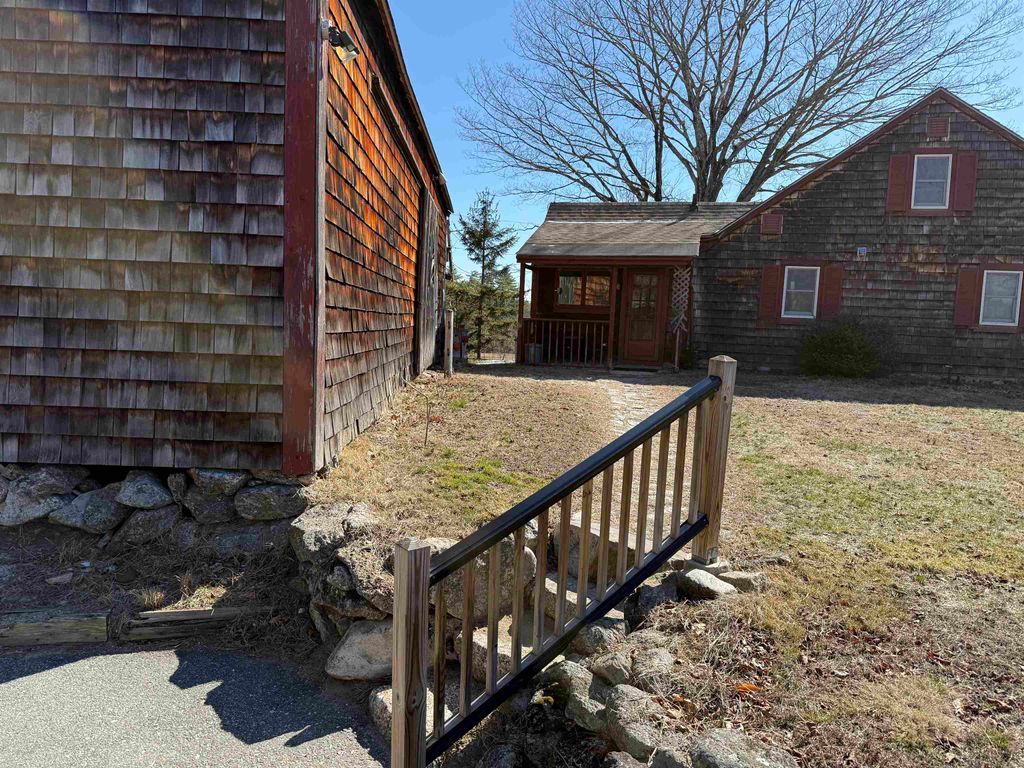 Photo of 7 Newell Road, Newbury, NH 03255 (MLS # 5082159)