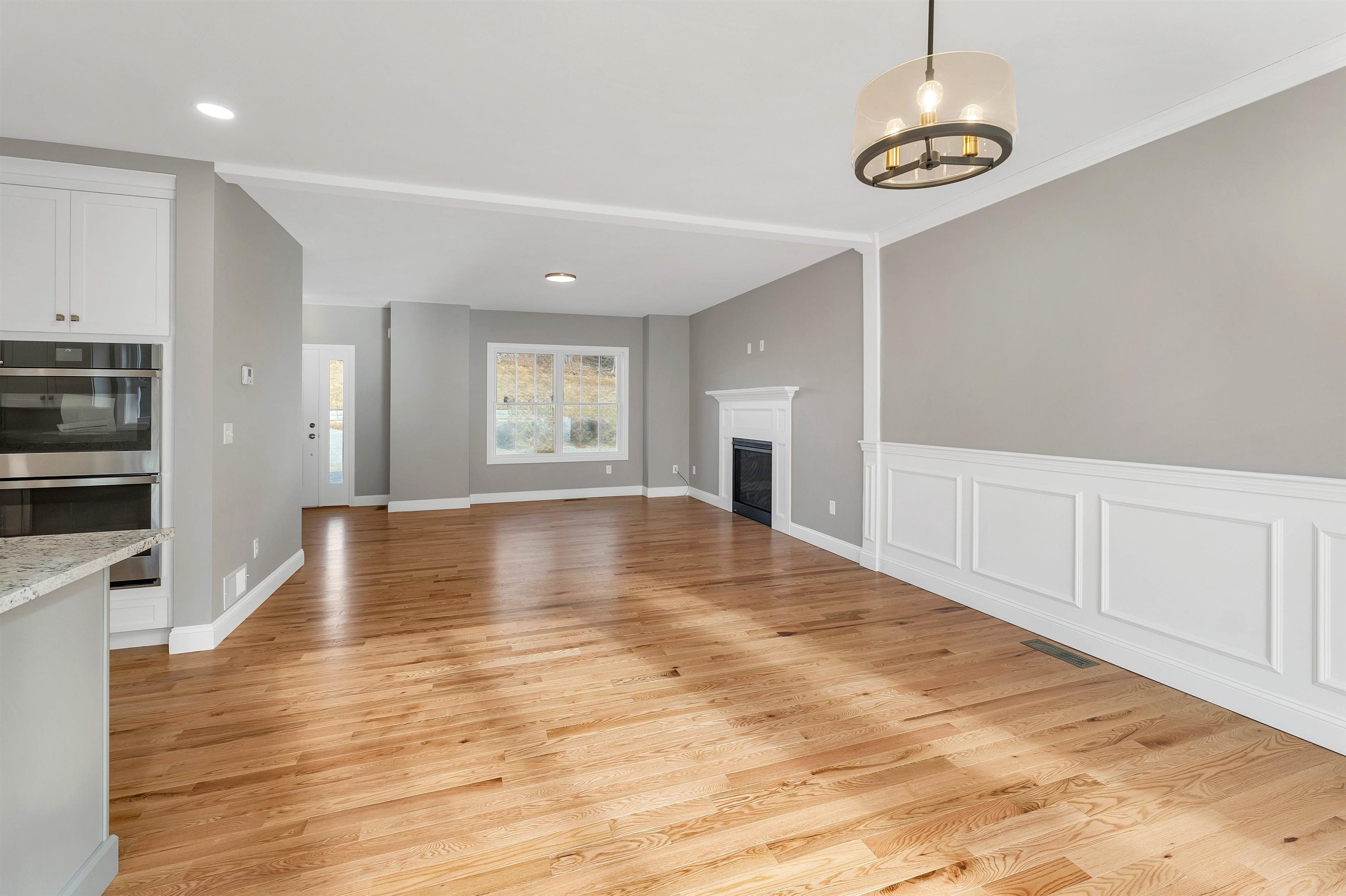 Concord, New Hampshire 03301, United States, 3 Bedrooms Bedrooms, ,3 BathroomsBathrooms,Residential,Active,16674