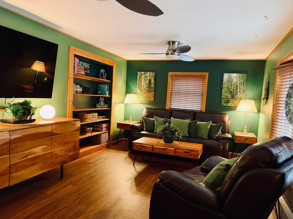 Photo of 129 Brady Circle, Manchester, NH 03109 (MLS # 5082452)