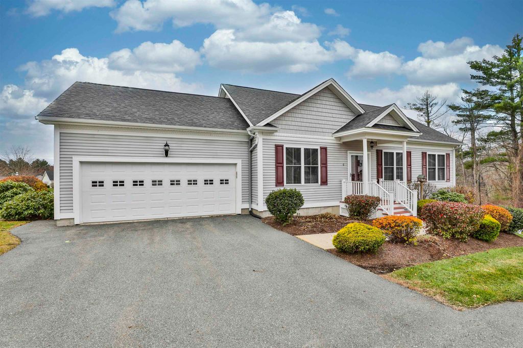 Photo of 6 Sugar Plum Lane, Londonderry, NH 03053 (MLS # 5069584)