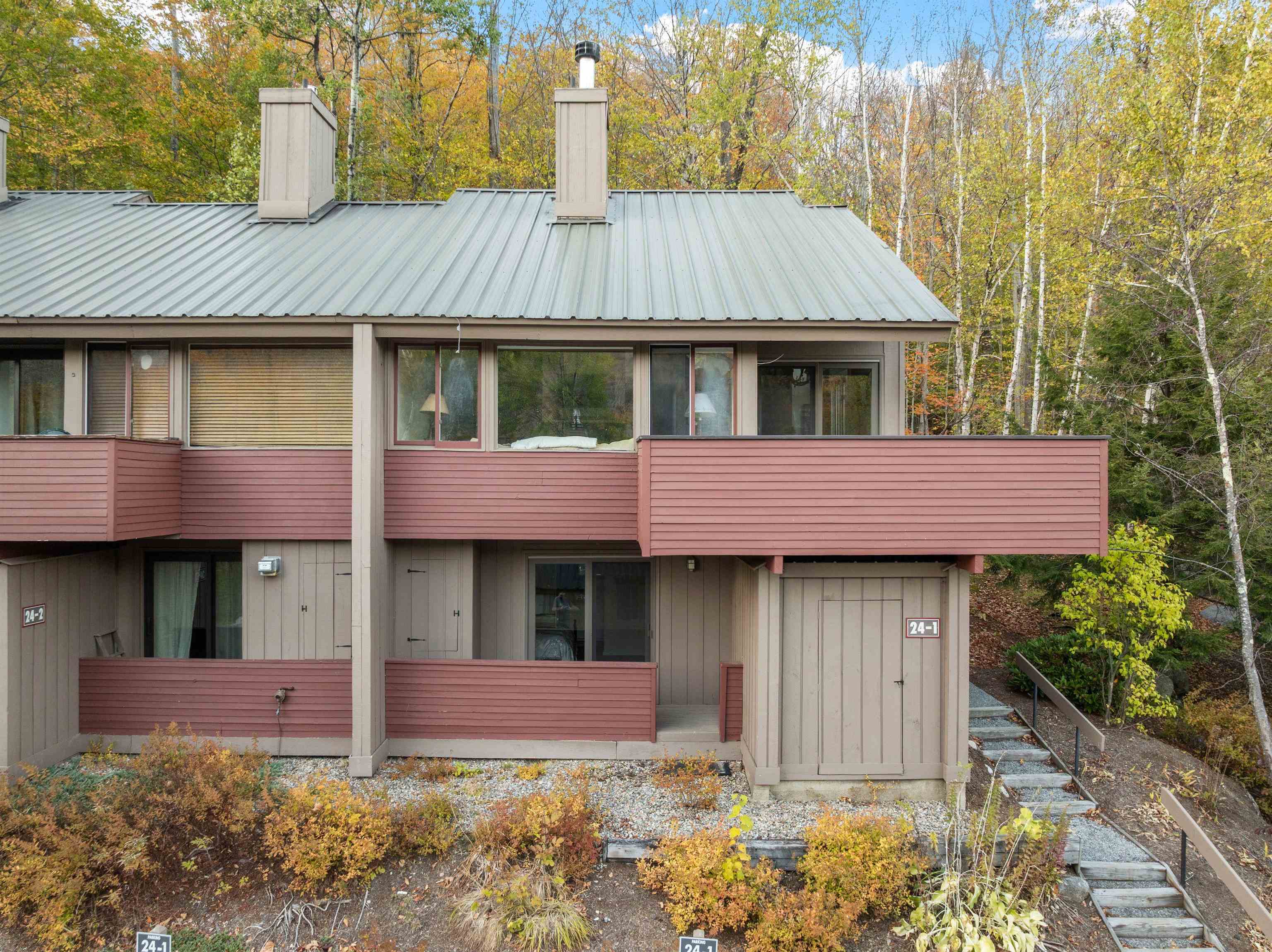 24 Hardwood Ridge Road 1
