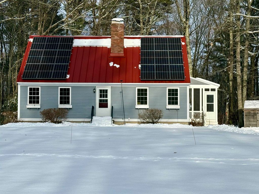 Photo of 29 Quaker Lane, Barrington, NH 03825 (MLS # 5071530)