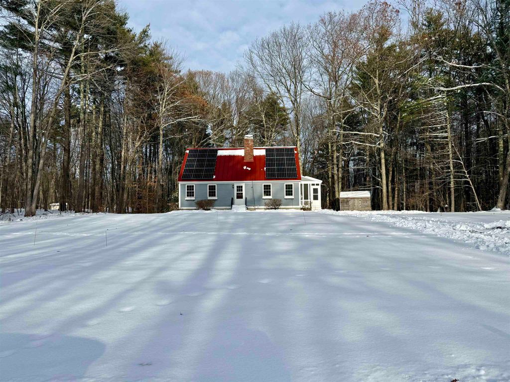 Photo of 29 Quaker Lane, Barrington, NH 03825 (MLS # 5071530)