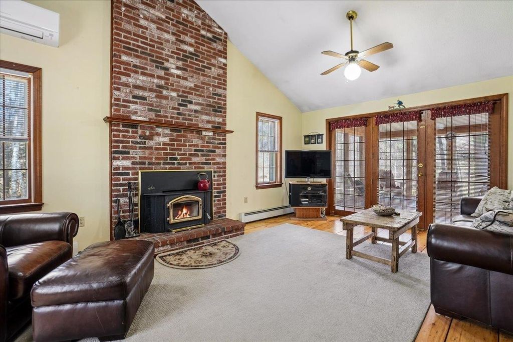 Photo of 112 Hardy Road, Londonderry, NH 03053 (MLS # 5086837)