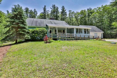 Photo of 31 Cross Road, Mont Vernon, NH 03057 (MLS # 5047610)