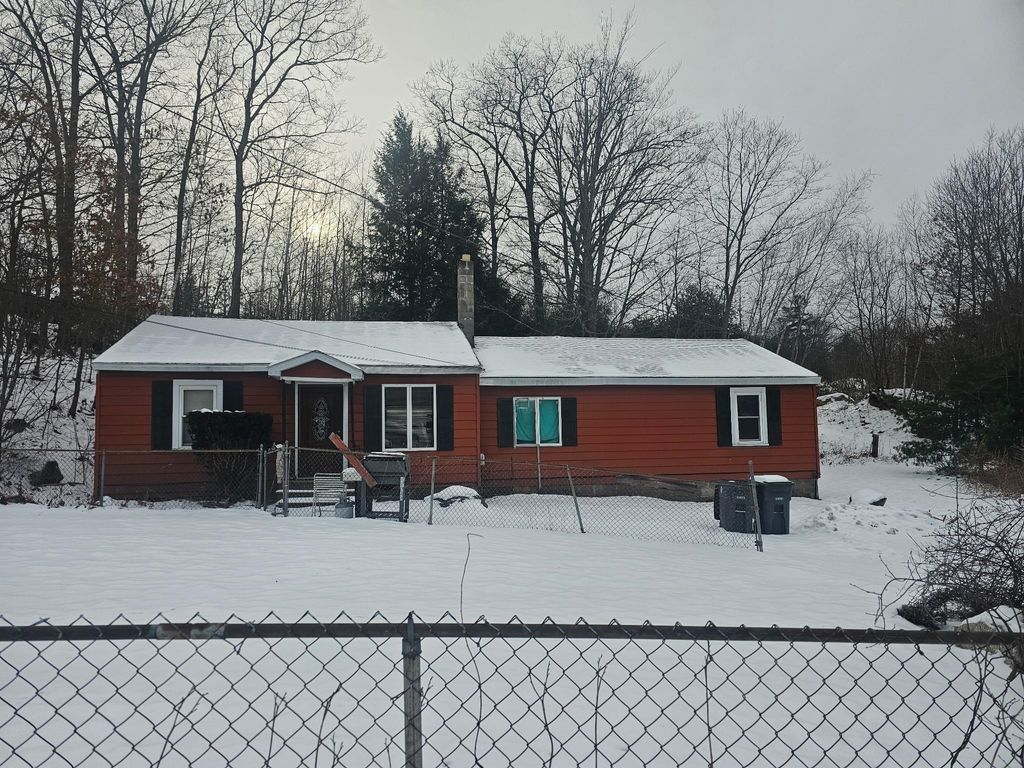 Photo of 192 Londonderry Turnpike, Hooksett, NH 03106 (MLS # 5073335)