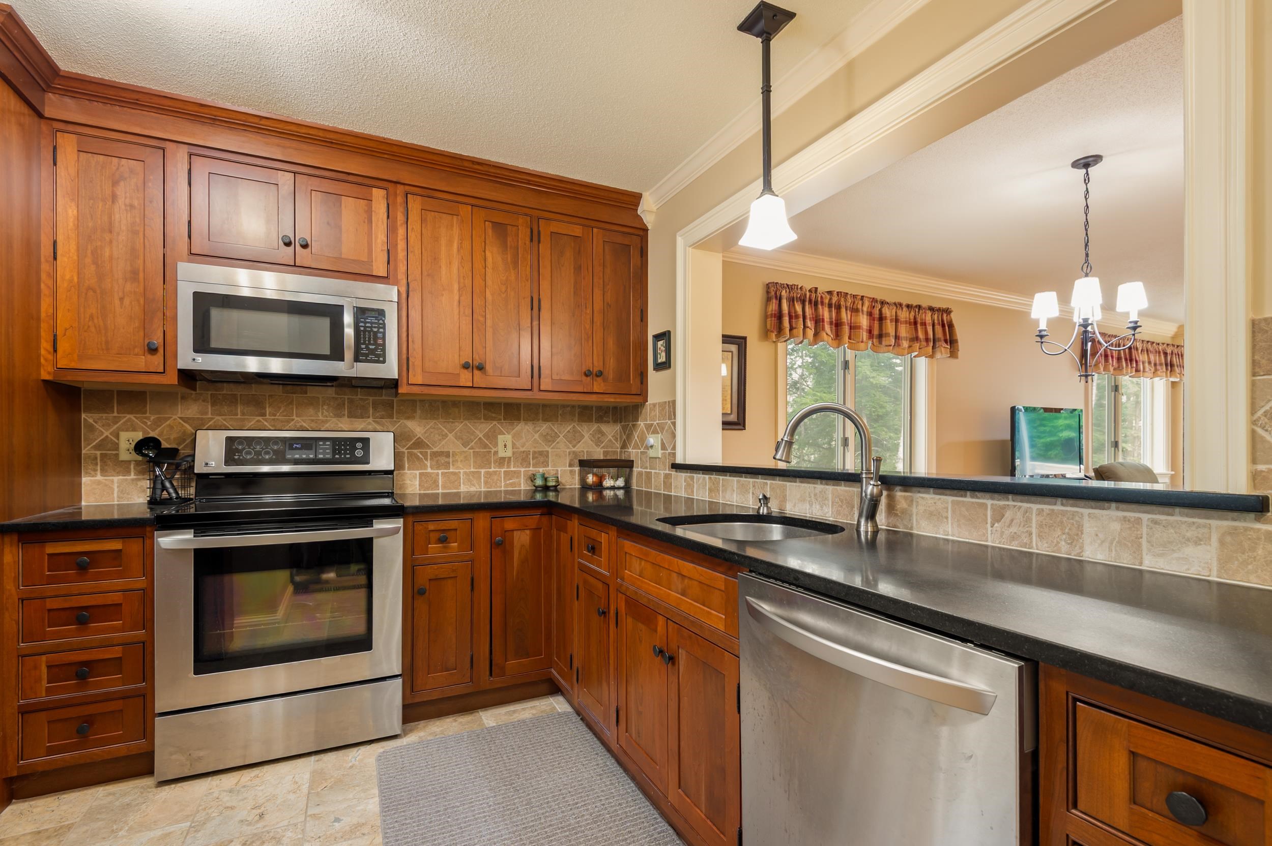 84 Northbrook Circle 61