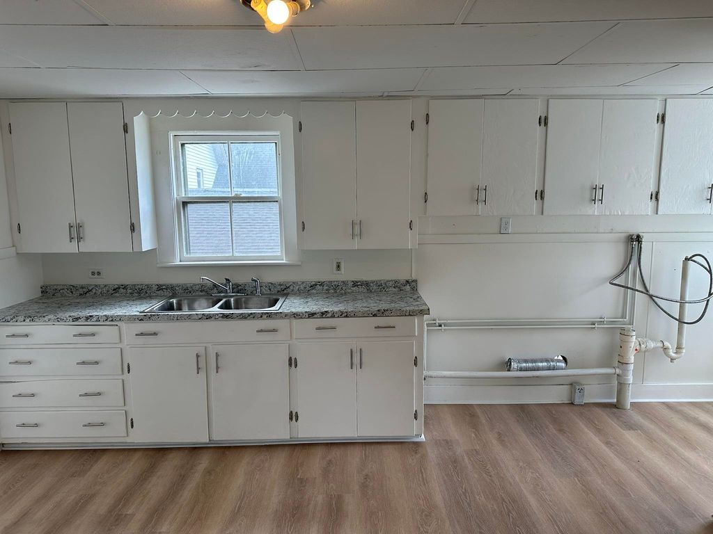 Photo of 28 Chestnut Street #Upstairs, Rochester, NH 03867 (MLS # 5049651)