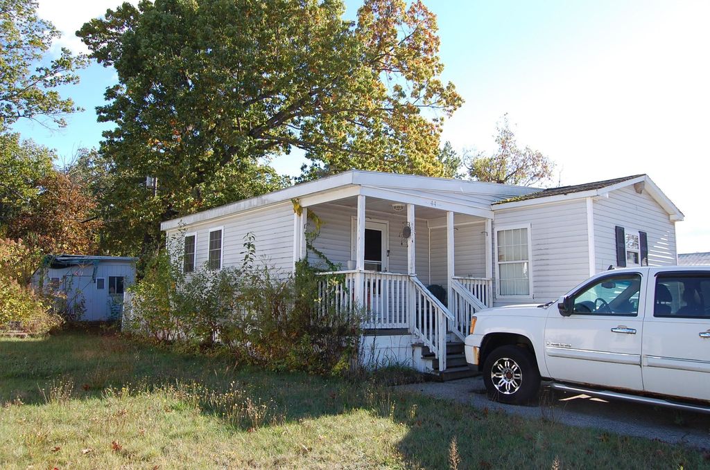 Photo of 44 Hazel Drive, Concord, NH 03301 (MLS # 5065084)