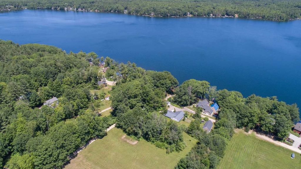 Photo of 3 Ski Doo Lane, Deerfield, NH 03037 (MLS # 5082469)